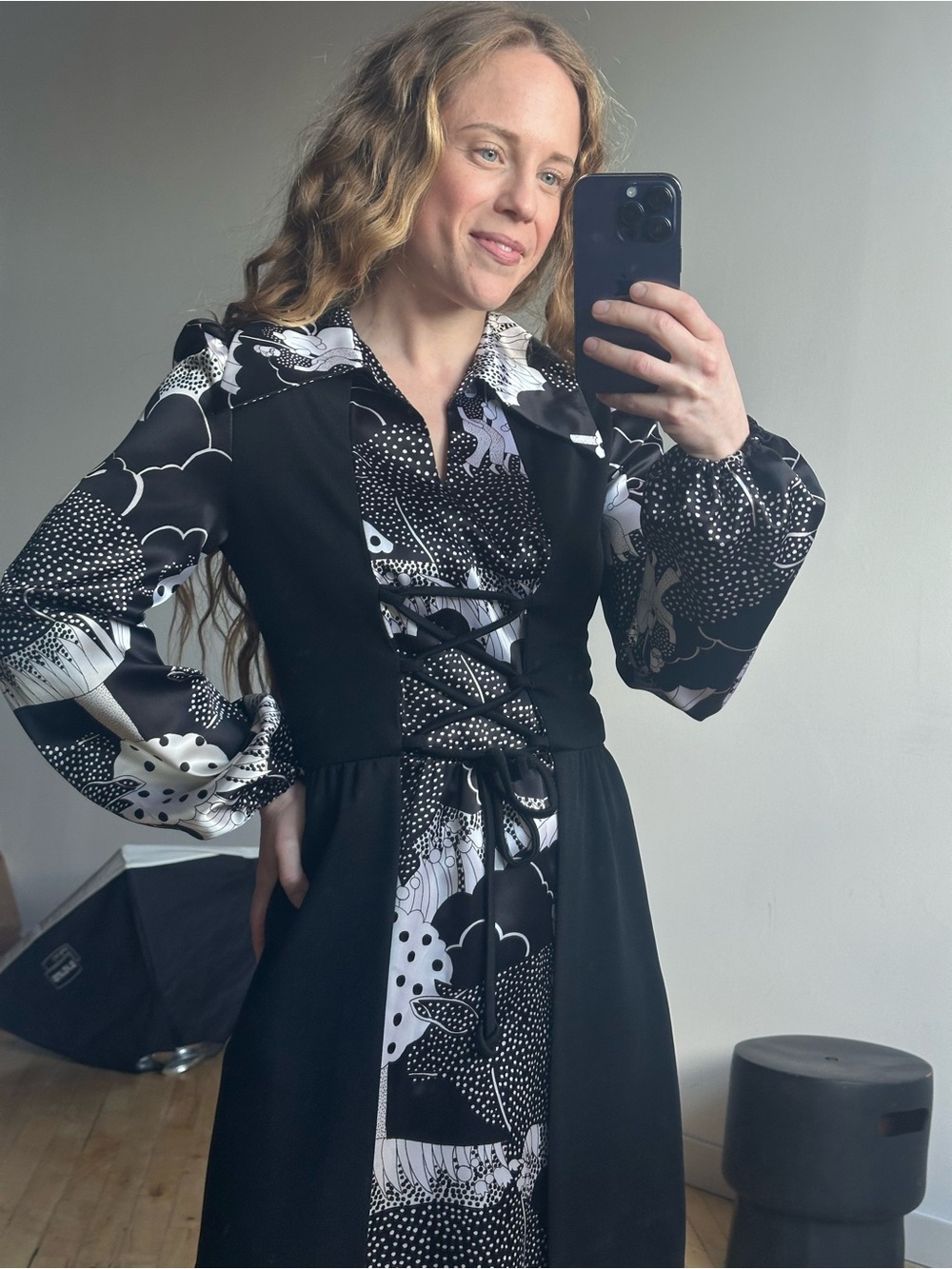 Vintage Black & White Patterned Long-Sleeve Dress with lace-up Waist